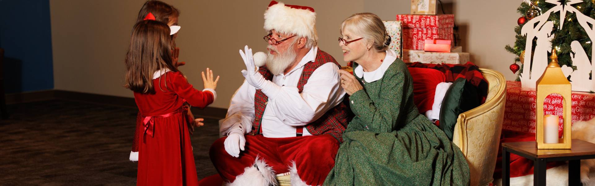 santa and mrs claus web